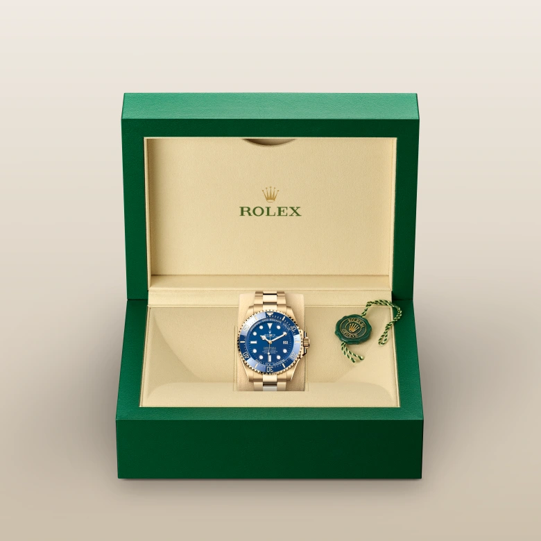 Rolex Rolex Deepsea 18 kt yellow gold, M136668LB-0001